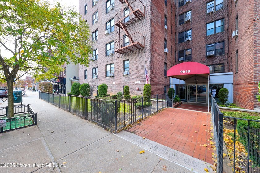 Welcome to the Roosevelt Building--one of Bay Ridge's most - photo 2