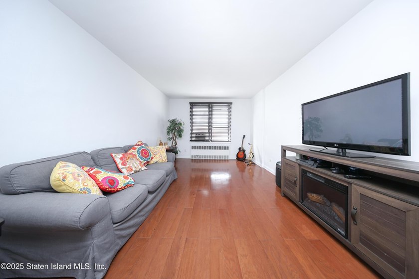 Welcome to the Roosevelt Building--one of Bay Ridge's most - photo 6