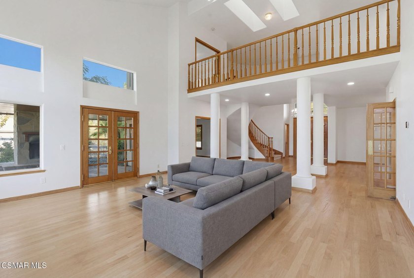 This beautifully maintained 4-bedroom, 4-bathroom residence - photo 10