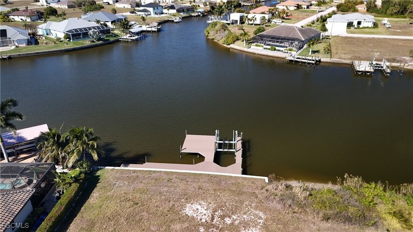 Oversized Gulf access lot with intersecting 250 ft canal view - photo 8