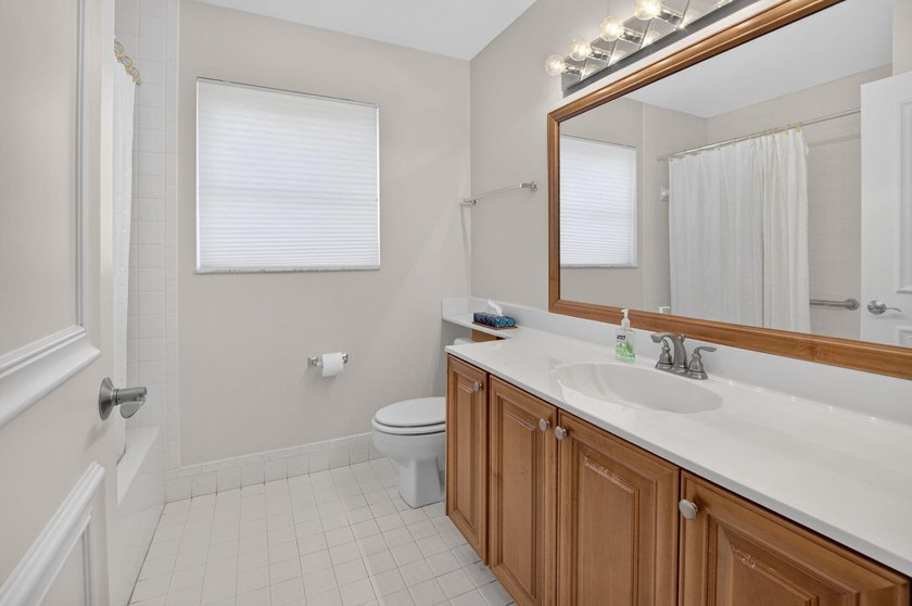 Watch the sunrise from this 3 bedroom-2 bath home on a LAKEFRONT - photo 33