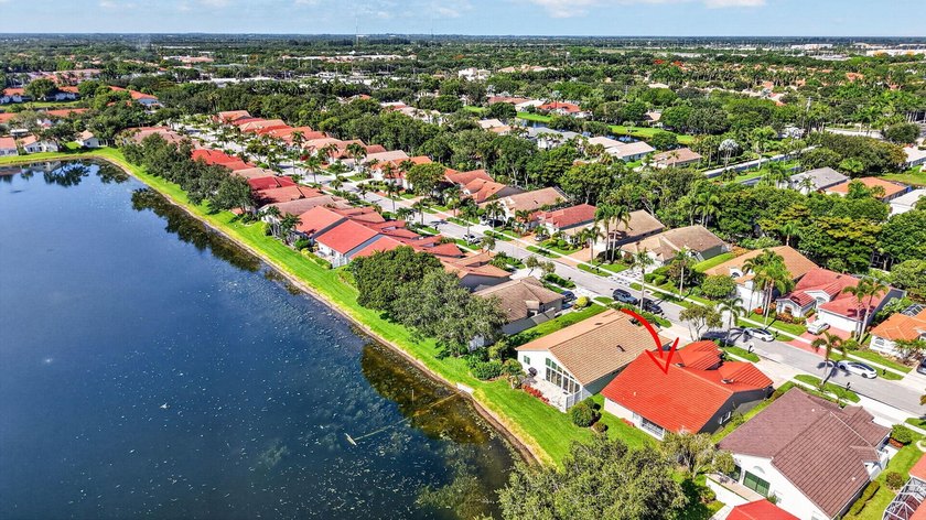 Watch the sunrise from this 3 bedroom-2 bath home on a LAKEFRONT - photo 44