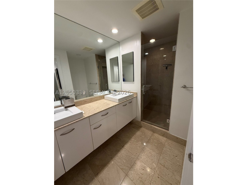 Luxury condo in the heart of Aventura with unmatched ocean and - photo 22