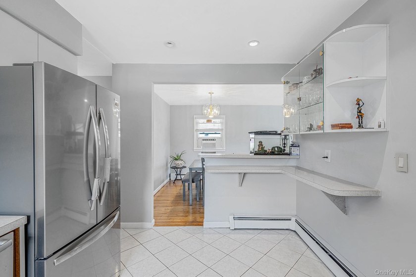 Welcome to your bright and inviting 3-bedroom, 2-bath ranch - photo 13