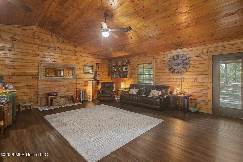 Tucked away among the rolling hills of South Mississippi, this - photo 16