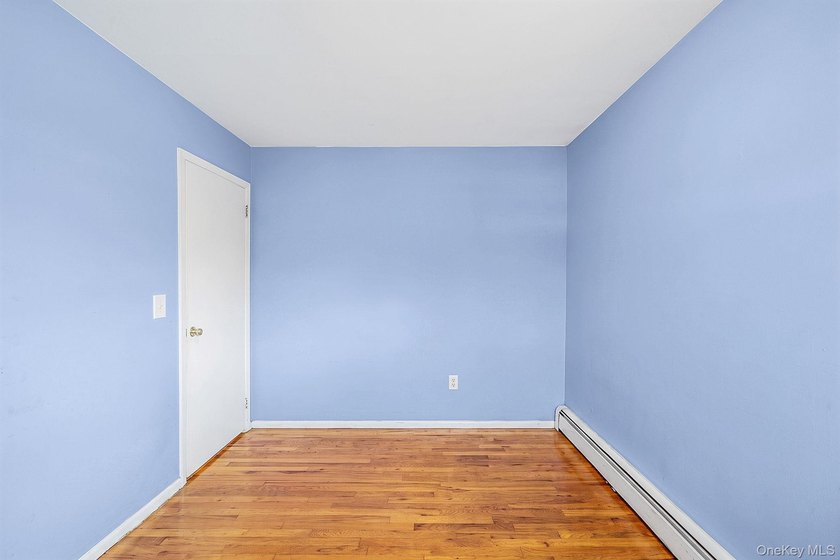 Welcome to your bright and inviting 3-bedroom, 2-bath ranch - photo 19