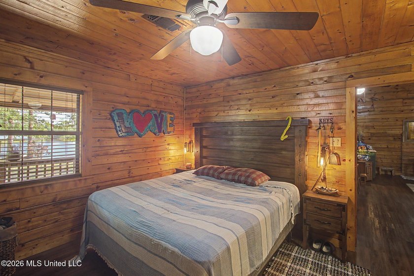 Tucked away among the rolling hills of South Mississippi, this - photo 23