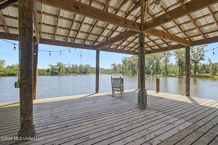 Tucked away among the rolling hills of South Mississippi, this - photo 32