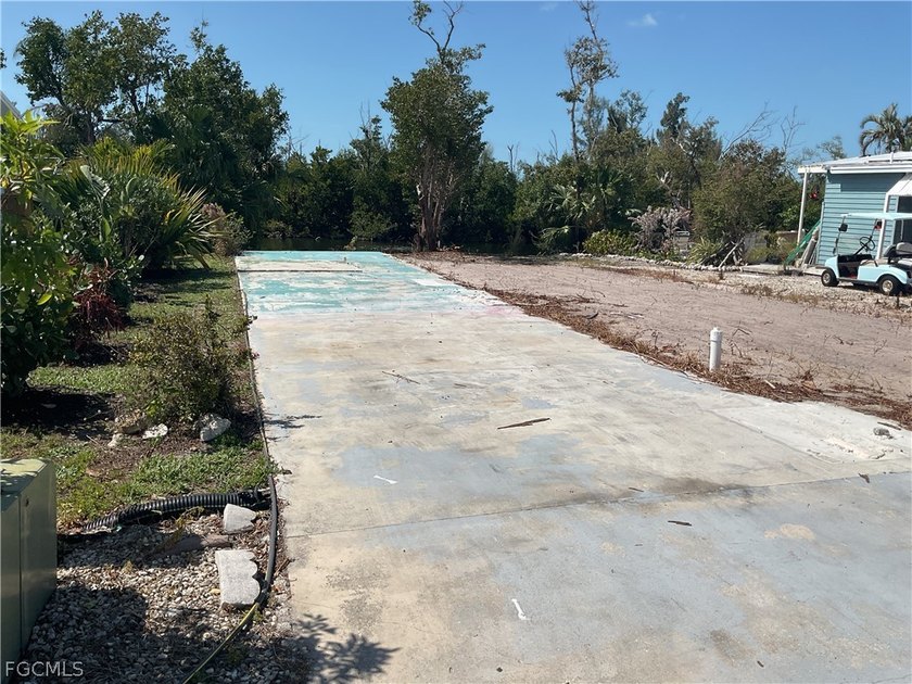 GULF ACCESS LOT ---Located in beautiful Pine Island Cove 55+ - photo 7