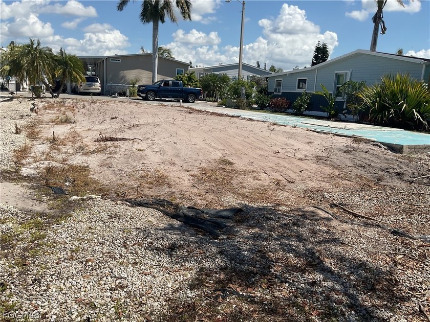 GULF ACCESS LOT ---Located in beautiful Pine Island Cove 55+ - photo 10