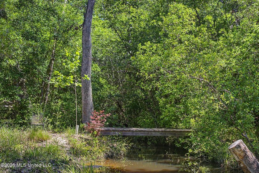 Tucked away among the rolling hills of South Mississippi, this - photo 42