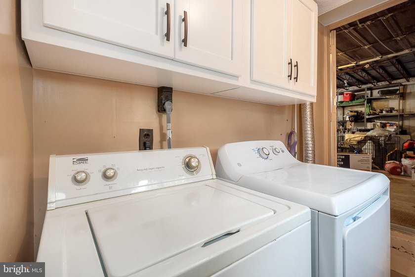 Beautiful stone lakefront home! This property has 2 parcels with - photo 47