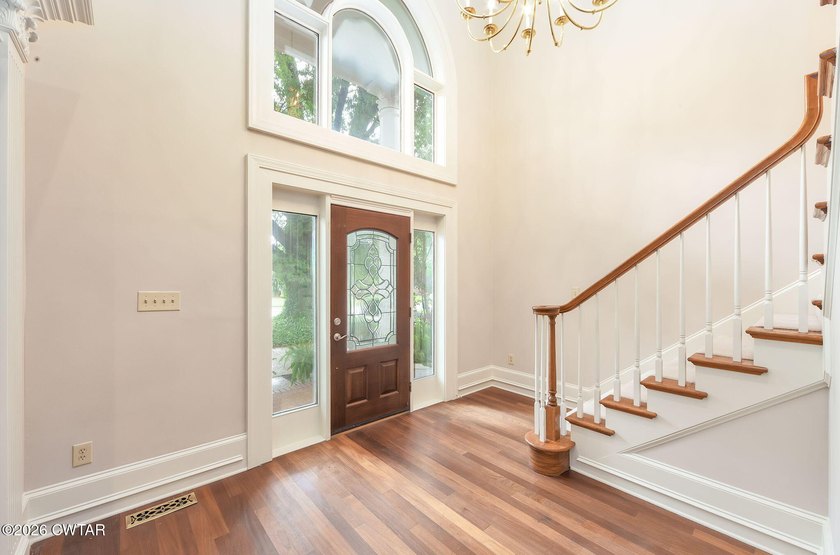 Live just steps from Jackson Country Club in one of Jackson's - photo 3