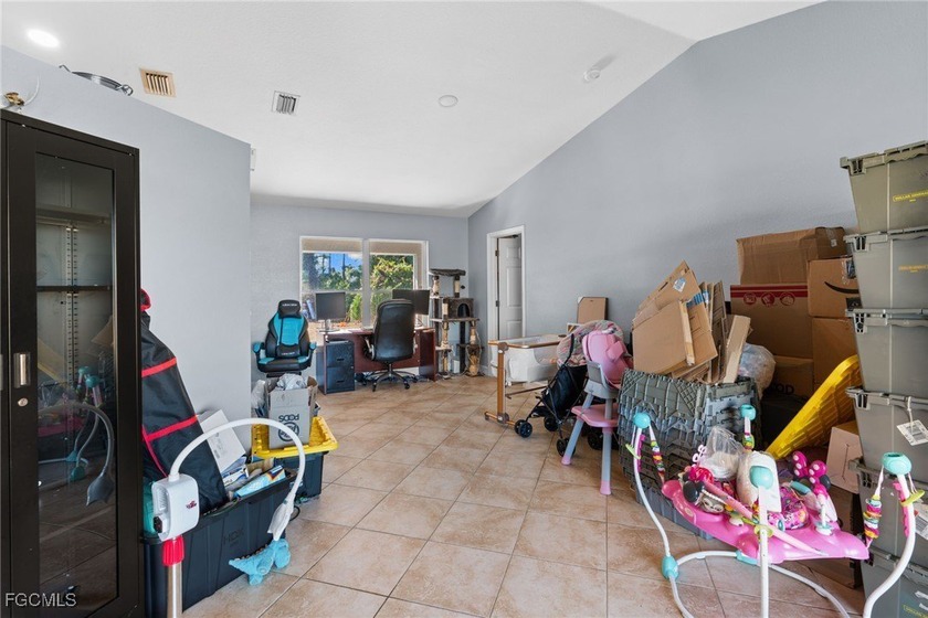 Short Sale Opportunity. Spacious 3-bedroom, 2-bath home offering - photo 10
