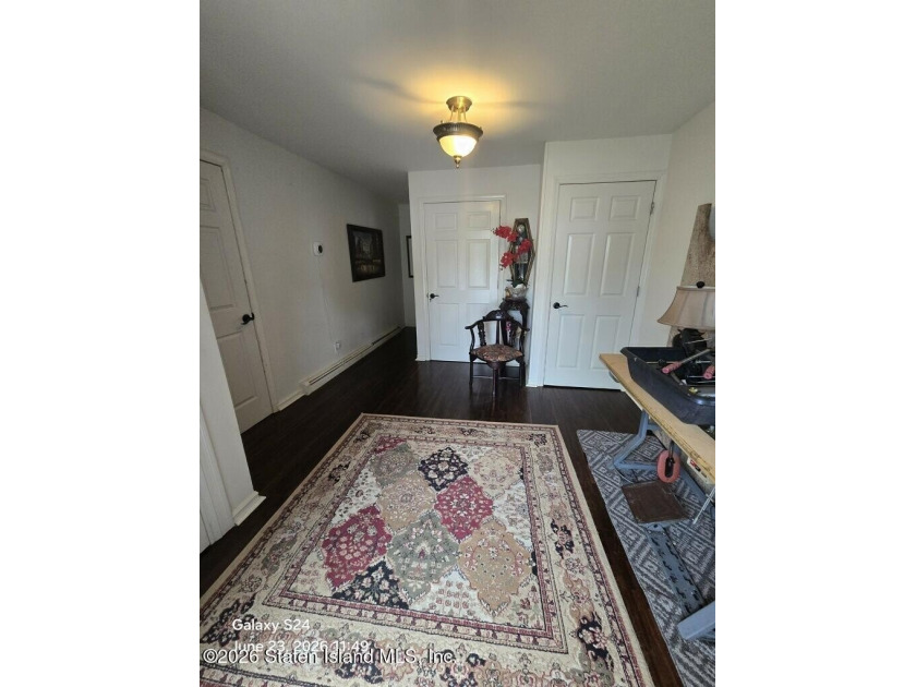 Superb Annadale location near train, buses, shops and - photo 2