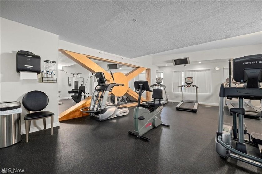 City living at its finest. This sophisticated 1-bedroom, 1-bath - photo 17