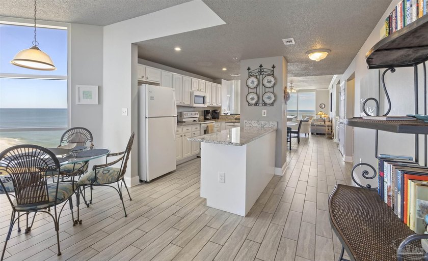 STUNNING Gulf Front Condominium with Breathtaking Views! Welcome - photo 18