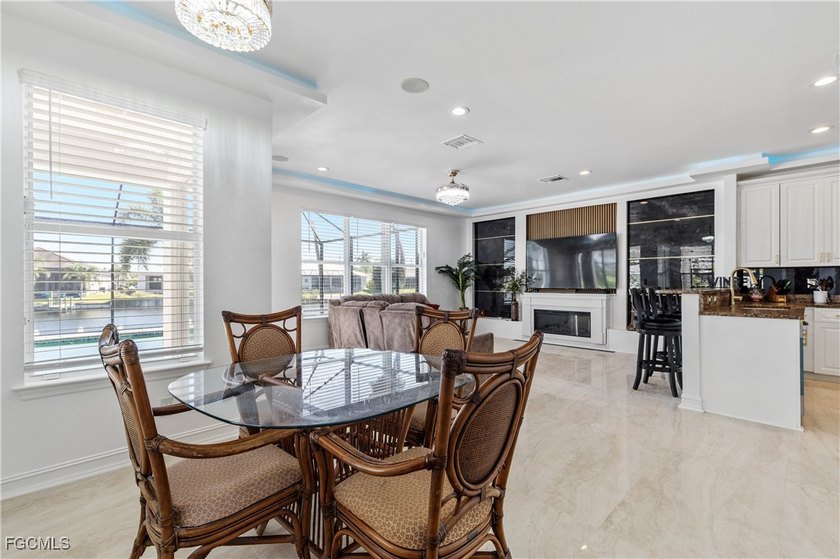 Gulf-access canal frontage - Brand-new pool &amp; spa - Dual-zone - photo 20