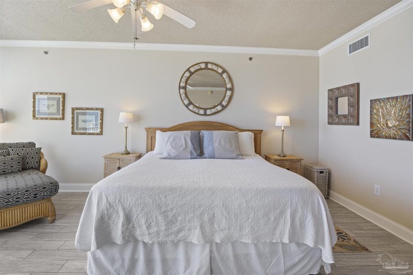 STUNNING Gulf Front Condominium with Breathtaking Views! Welcome - photo 24
