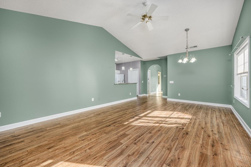 Are you looking for a turnkey / move-in ready place at the - photo 6