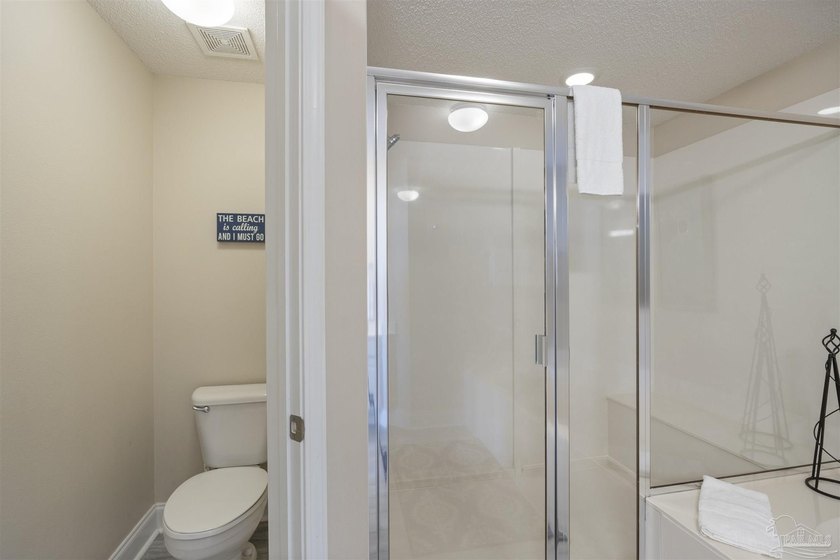 STUNNING Gulf Front Condominium with Breathtaking Views! Welcome - photo 31