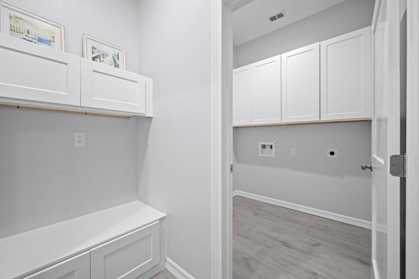 Beautiful new 3/2/2 home in secluded St. Andrews Place, nestled - photo 35