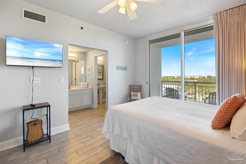STUNNING Gulf Front Condominium with Breathtaking Views! Welcome - photo 38
