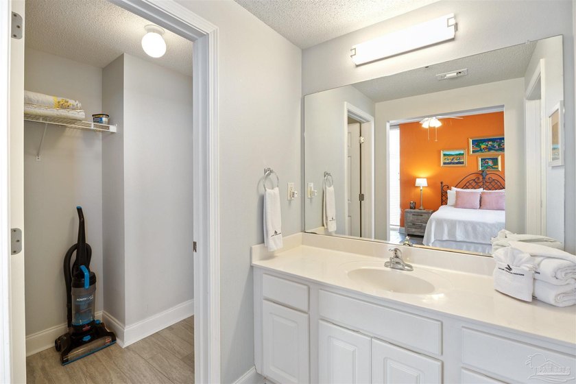 STUNNING Gulf Front Condominium with Breathtaking Views! Welcome - photo 41