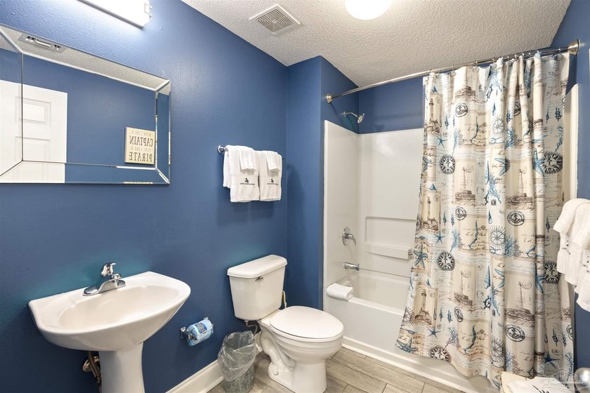 STUNNING Gulf Front Condominium with Breathtaking Views! Welcome - photo 43