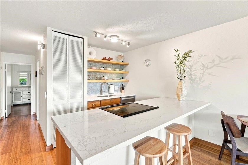Ideally positioned in one of the most desirable locations within - photo 11