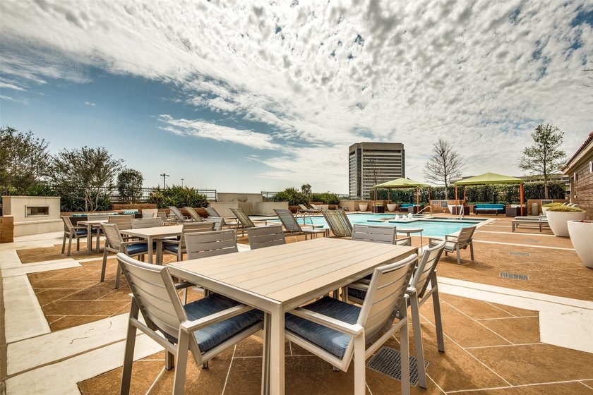 Enjoy luxury living in the heart of Las Colinas with this - photo 33