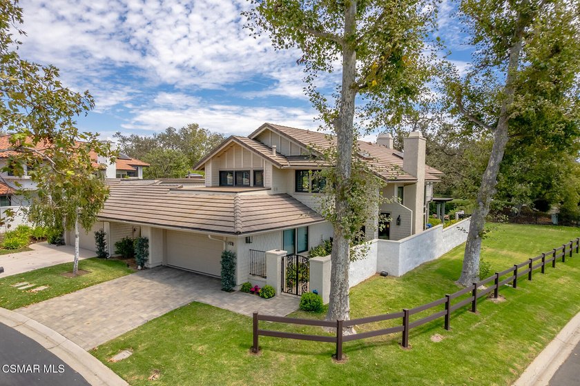 Stunning corner location overlooking the North Ranch Country - photo 4