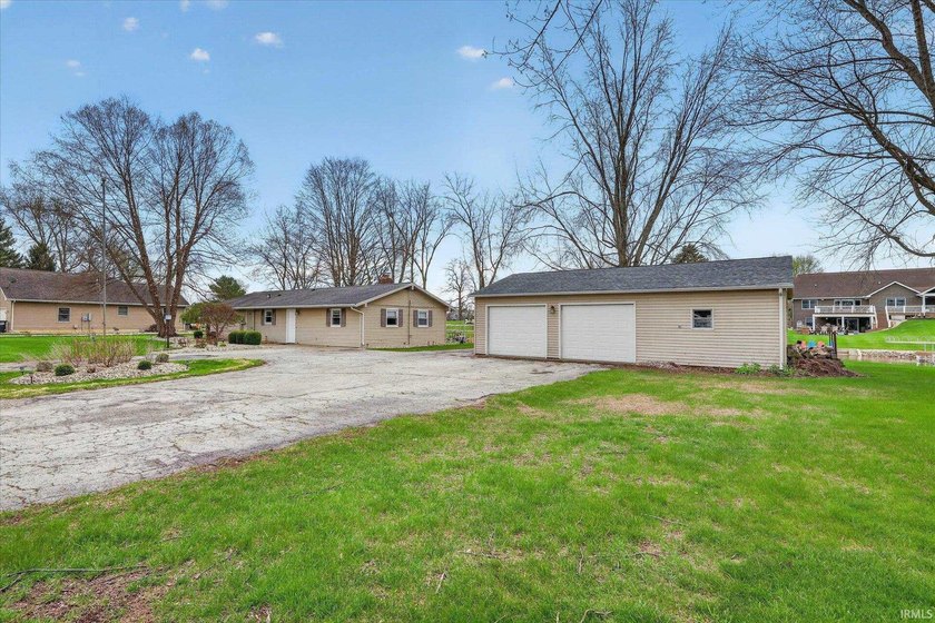 Dallas Bay Estates is one of the best lake neighborhoods you - photo 2