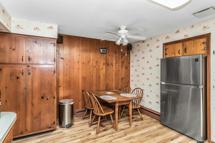 Ranch with 3 bedrooms and two full baths set on a 1/2 acre of - photo 11