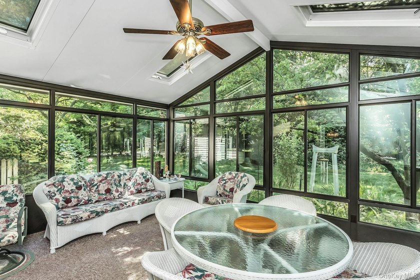 Ranch with 3 bedrooms and two full baths set on a 1/2 acre of - photo 12