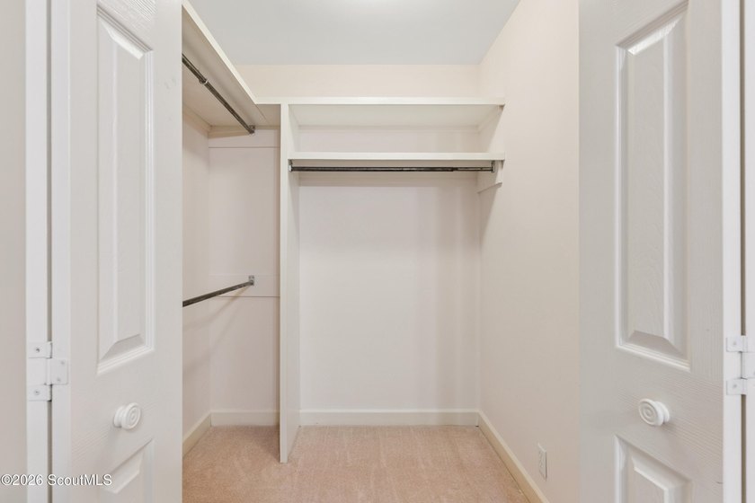Welcome home to this inviting single-level cottage tucked away - photo 18