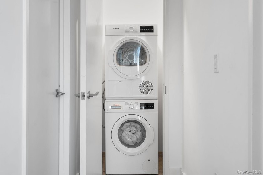 Welcome to sophisticated living at The Bond in the heart of Long - photo 8