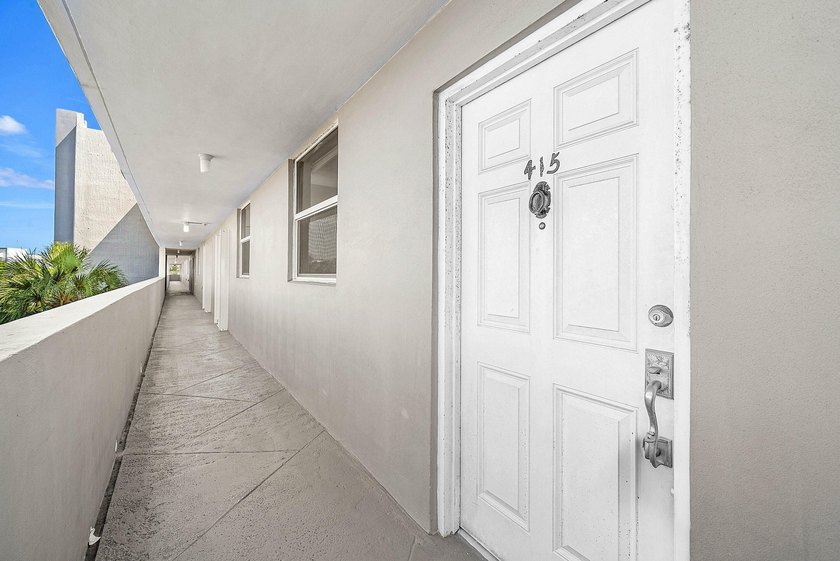 Opportunity knocking with this one! Start with a clean canvas - photo 6