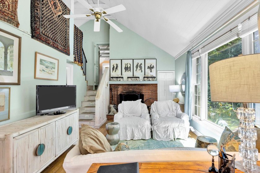 Nestled on a private lane in one of Chatham's most sought after - photo 5