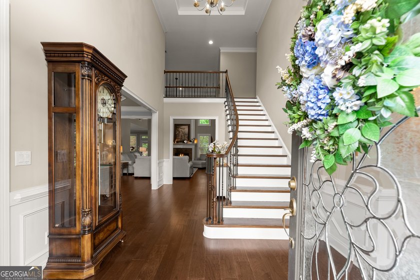 Captivating Remodeled European Retreat in Polo Golf &amp; Country - photo 3