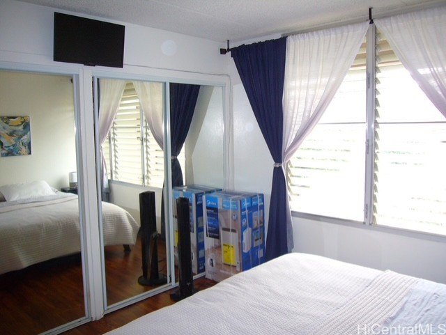 A Boutique condo Located on the Diamond Head side of the Ala Wai - photo 13