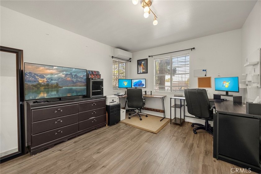 Location, location, location! Ideally situated near Rose Park - photo 18