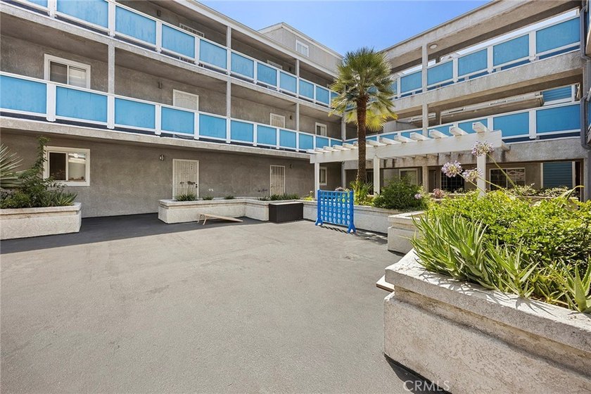 Location, location, location! Ideally situated near Rose Park - photo 23