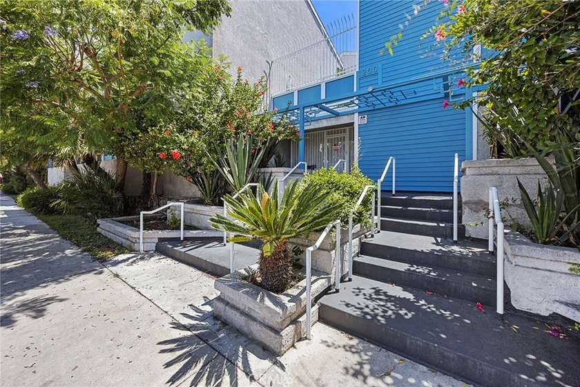 Location, location, location! Ideally situated near Rose Park - photo 27