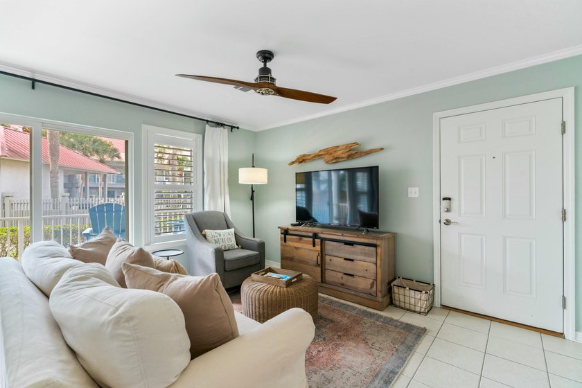 Nicely updated and well maintained unit in popular Rollin Tide - photo 2
