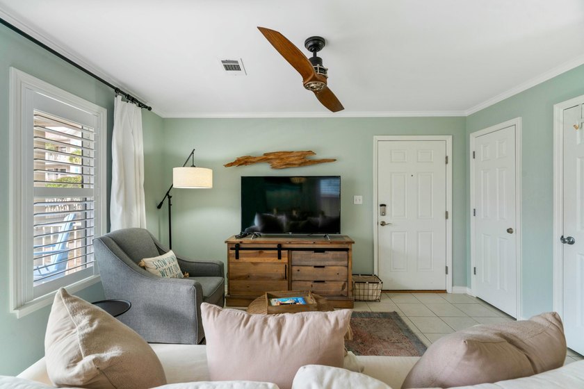 Nicely updated and well maintained unit in popular Rollin Tide - photo 4