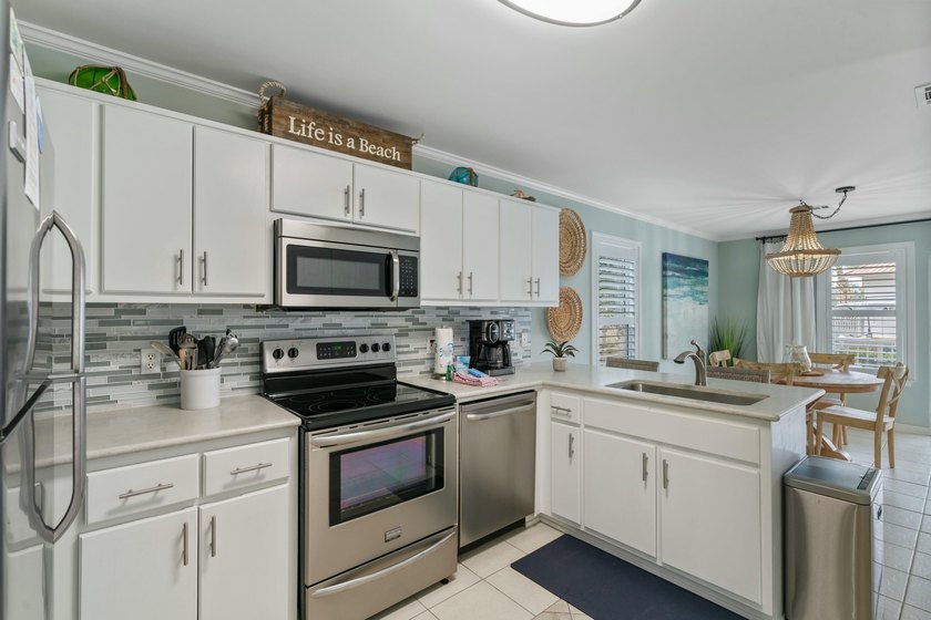 Nicely updated and well maintained unit in popular Rollin Tide - photo 9