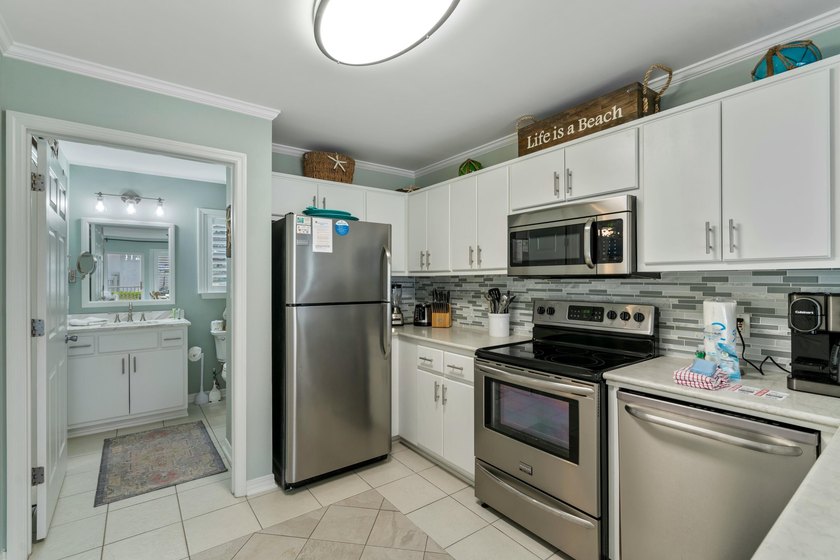 Nicely updated and well maintained unit in popular Rollin Tide - photo 10