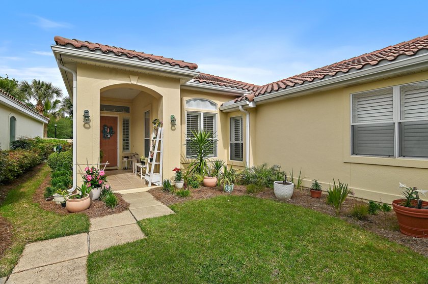Welcome to 8004 Legend Creek, located within the Sandestin Golf - photo 2