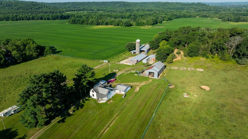 Bring your hobby farm dreams to life on this beautiful 12.5-acre - photo 4